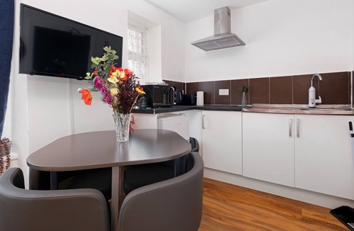 Norwood Green Apartment | Argyll Rooms 4 Self-Contained Studio with En-Suite