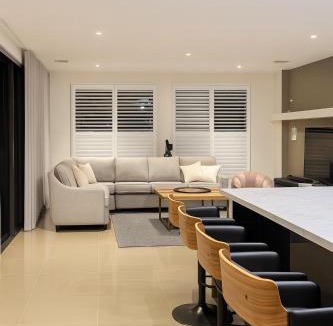Truganina House | Aria Luxe - Modern, Spacious