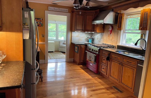 Rockbridge Baths House | ARIA ON THE RIVER - waterfront house with summer cottage