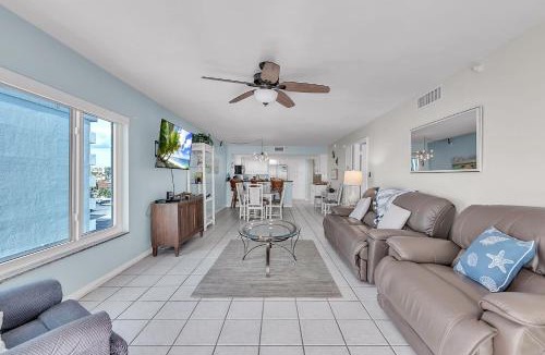 Madeira Beach House | Arie Dam 304