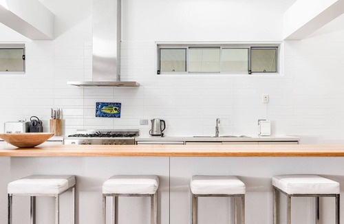 Suffolk Park House | Ariels on the Beach - 4 BR beachfront home w. pool