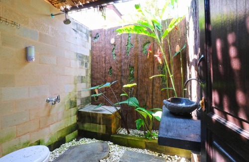 Cisarua Hotel | Aries Biru Hotel & Villa
