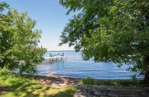 Fenelon Falls House | Aries Kabin- 2 Bedroom Fenelon Falls cottage