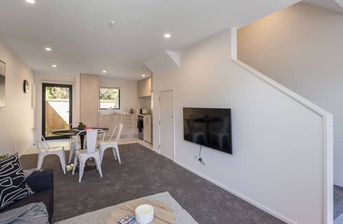 Lower Hutt House | Ariki Delight: 2BR Wellington Sanctuary