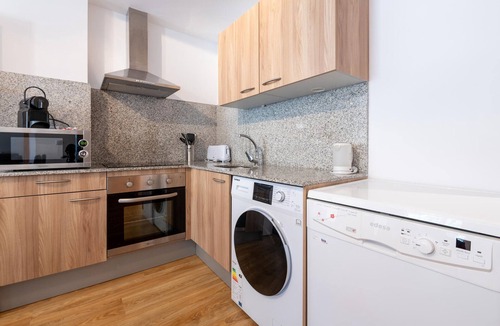 Arinsal Apartment | Arinsal: 6 Pers Apartment, 2 Bedrooms, Parking Included