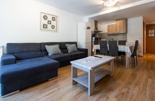 Arinsal Apartment | Arinsal: 6 Pers Apartment, 2 Bedrooms, Parking Included