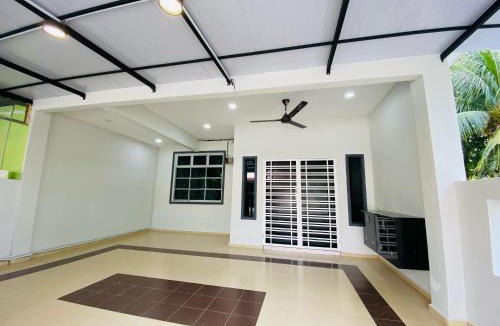 Kampung Bukit Katil House | Arissa HomeStay