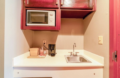 Jonesboro Hotel | Ark Suites By OYO Jonesboro I-555