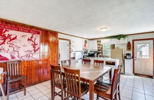 Henderson House | Arkansas Cabin w/Deck < 1 Mi to Norfork Lake