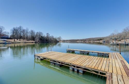 Horseshoe Bend House | Arkansas Lake House w/Private Dock!