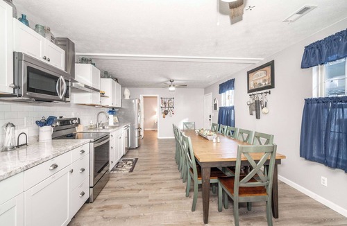 Williamstown Condo | Arkstone Retreat 3