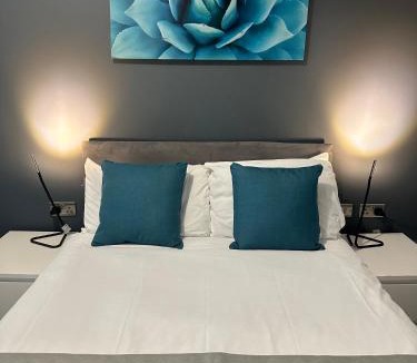 Basingstoke House | Arlan House, Central Basingstoke Hotel