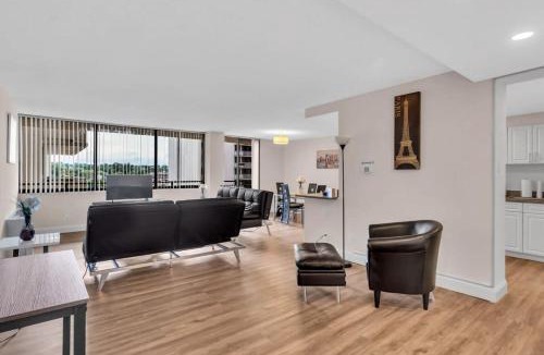 Crystal City Apartment | Arlington 2BR 2Ba Apartment in Crystal City