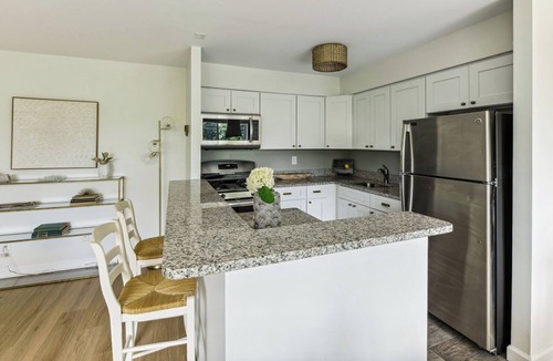 Aurora Highlands House | Arlington Convenience / Spacious & Modern