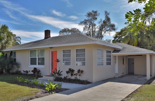 Arlington Park House | Arlington Park Area! Heated Pool 3 bedroom/2 bath