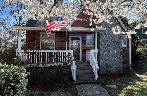 Arlington House | Arlington, VA - Historic Glencarlyn Gem