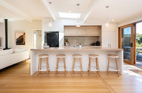 Somers House | Arlo Beach House Beachside with Fireplace