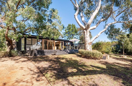Somers House | Arlo Beach House Beachside with Fireplace