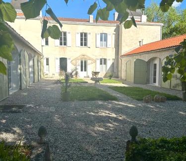 Moncaut Apartment | Armagnac et Cèdre