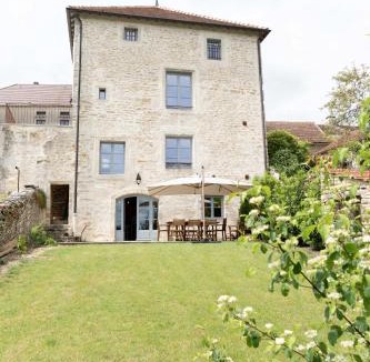 Mont-Saint-Jean House | Armance