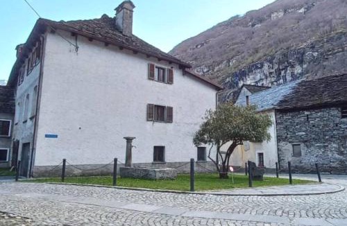 Foroglio Apartment | Armonia edificio storico del 1563.