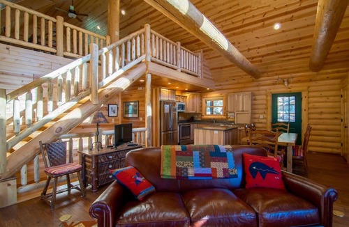 Windcliff Estates House | Armstrong Log Cabin Vacation Home at Windcliff