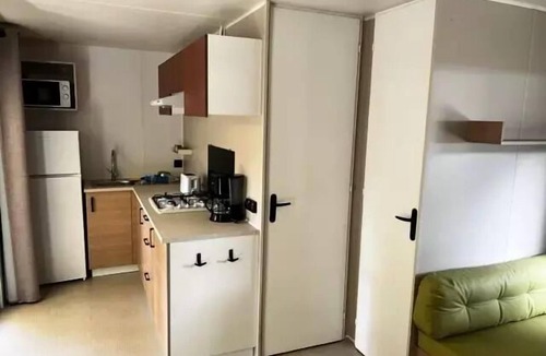 Villeneuve-les-Maguelone House | Arnel Campsite * - Mobile home Riviera Flower - 32m2 - 2 bedrooms 4 people