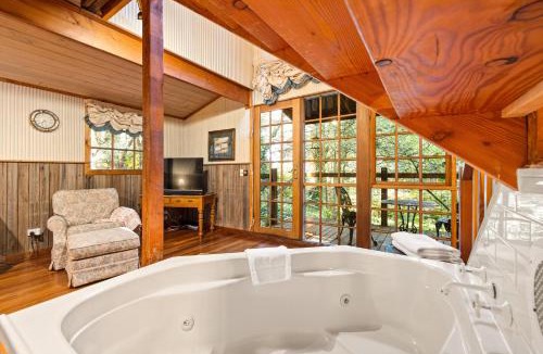 Mount Dandenong Bed & Breakfast | Arnica Views Summit Retreat