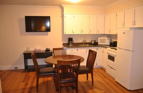 Arnold's Cove Hotel | Arnold's Cove Inn