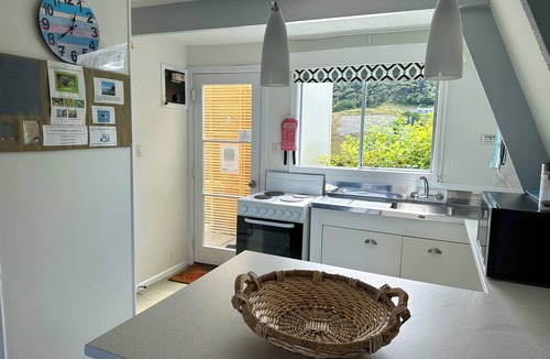 Amodeo Bay Ski Chalet | Aroha A-Frames - Arani