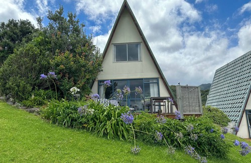 Amodeo Bay Ski Chalet | Aroha A-Frames - Kakariki