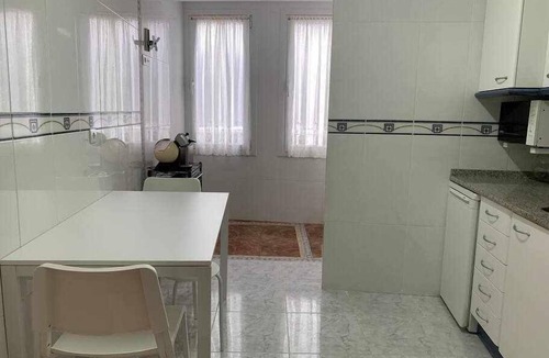 Bermeo Apartment | Arostegi Etxea - unique apartment next to the port