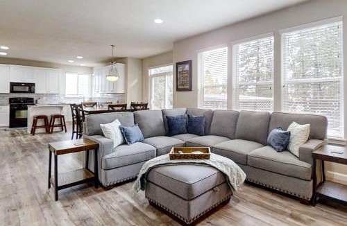 Southern Crossing House | Around the Bend