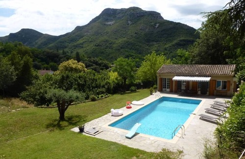 Sumene House | Around the pool and its superb view