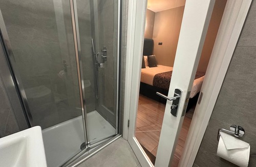 Fitzrovia Hotel | Arran House Hotel