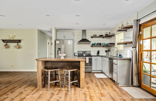 Hillsboro House | Arrington Retreat