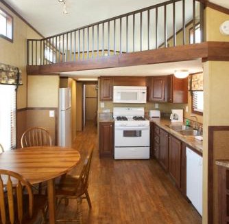 Marquette County Resort | Arrowhead Camping Resort Cottage 11