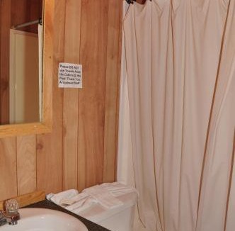 Marquette County Resort | Arrowhead Camping Resort Deluxe Cabin 14