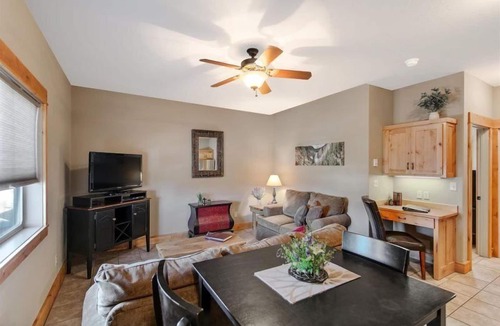 West Yellowstone Condo | Arrowhead Condos Unit 3