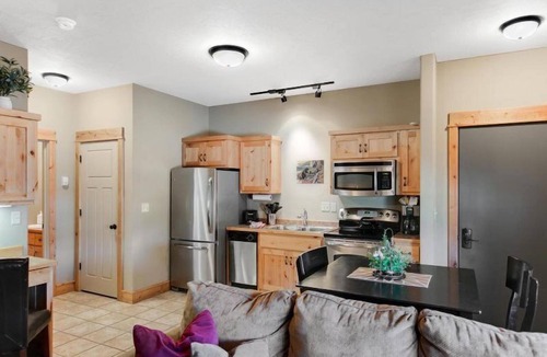 West Yellowstone Condo | Arrowhead Condos Unit 3