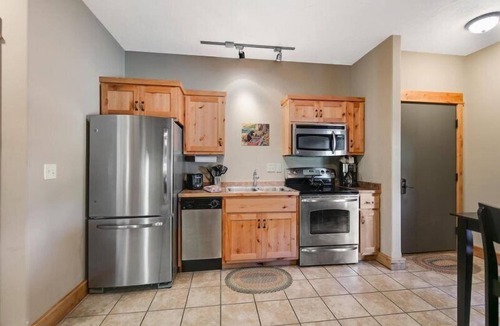 West Yellowstone Condo | Arrowhead Condos Unit 3