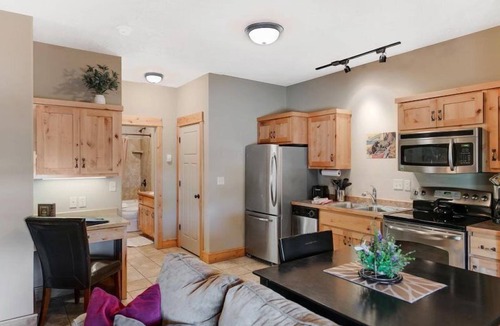 West Yellowstone Condo | Arrowhead Condos Unit 3