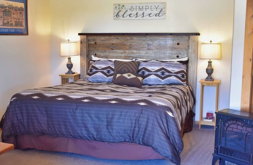 Zion National Park East Entrance Bed & Breakfast | Arrowhead Country Cabins