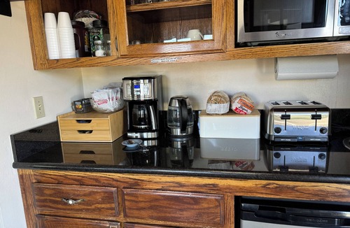 Lake Arrowhead Bed & Breakfast | Arrowhead Lake Inn