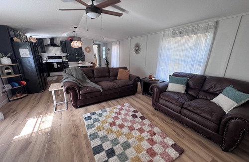 Tuscola House | Arrowhead Mountain Reteat, Sleeps Multiple + Acreage + Free Big Truck Parking