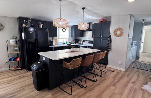 Tuscola House | Arrowhead Mountain Reteat, Sleeps Multiple + Acreage + Free Big Truck Parking