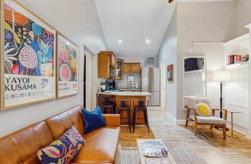 Saugatuck Apartment | Arrowhead Resort - Stylish Retro Escape