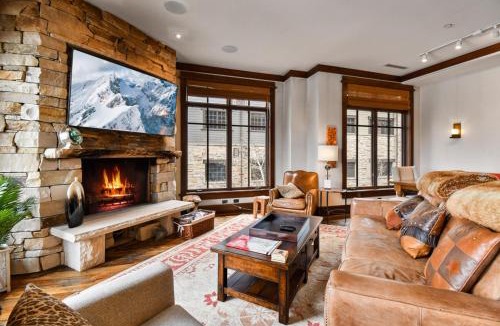 Empire Pass House | Arrowleaf Lodge - 3 Bed Condo #302