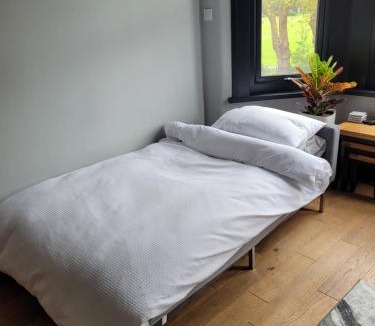 St. Ann's House | Arsenal and Tottenham Double Bedroom