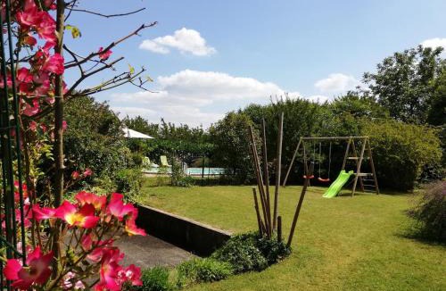 Josse House | Arsuzon